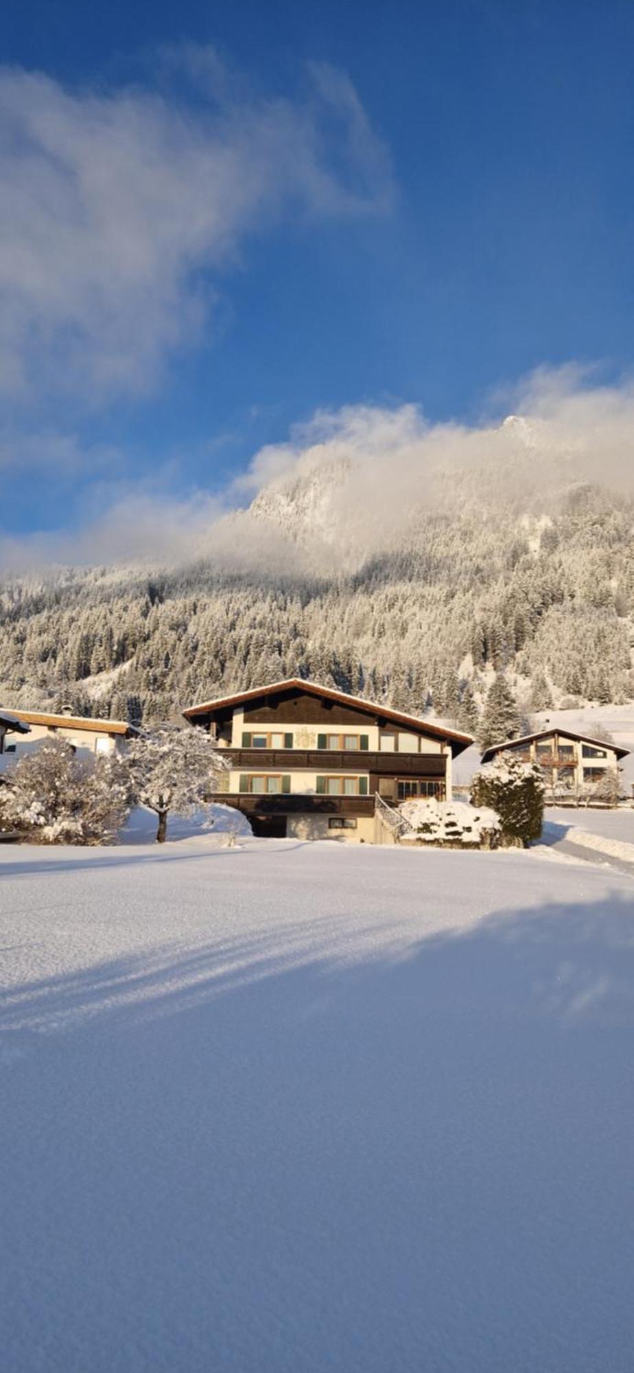 Chalet Hosp Reutte Villa Exterior photo