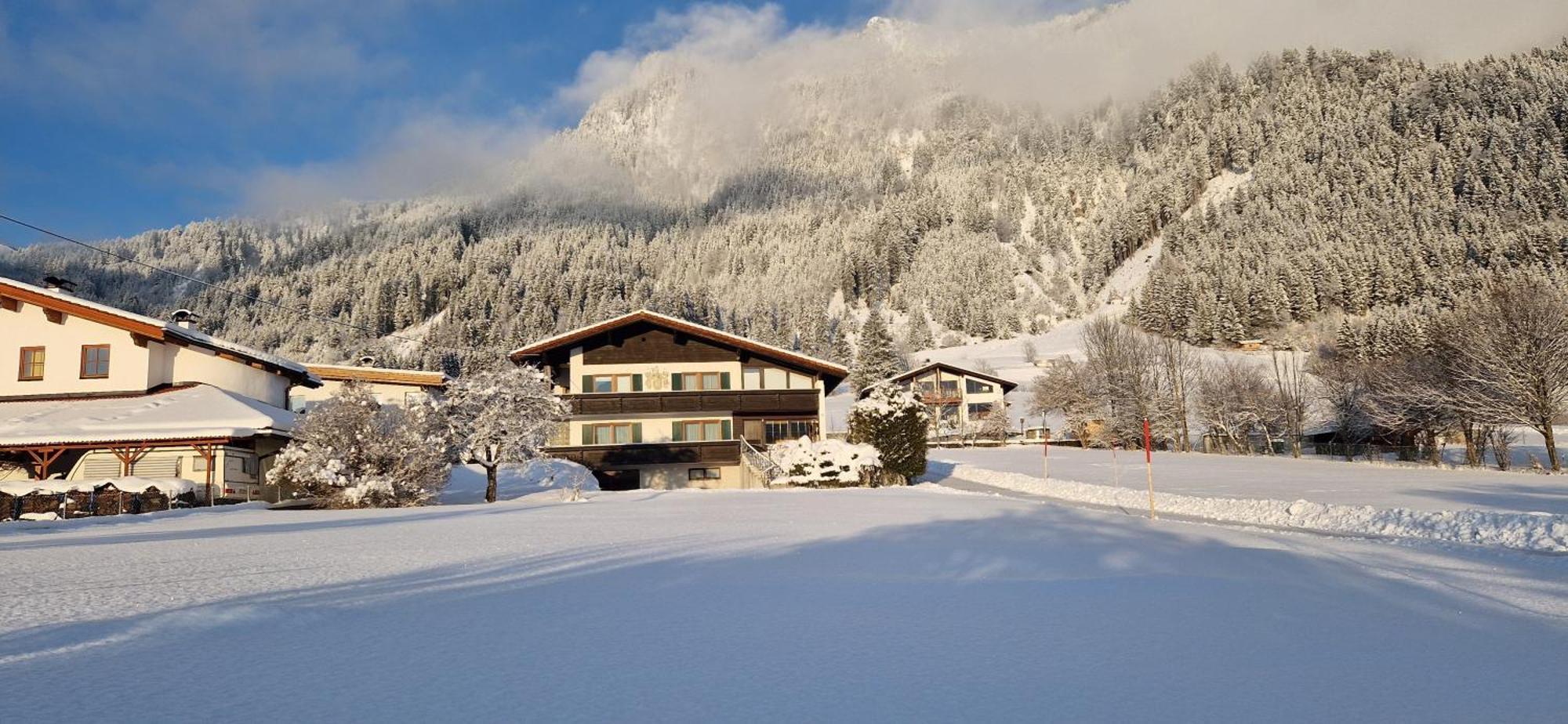 Chalet Hosp Reutte Villa Exterior photo