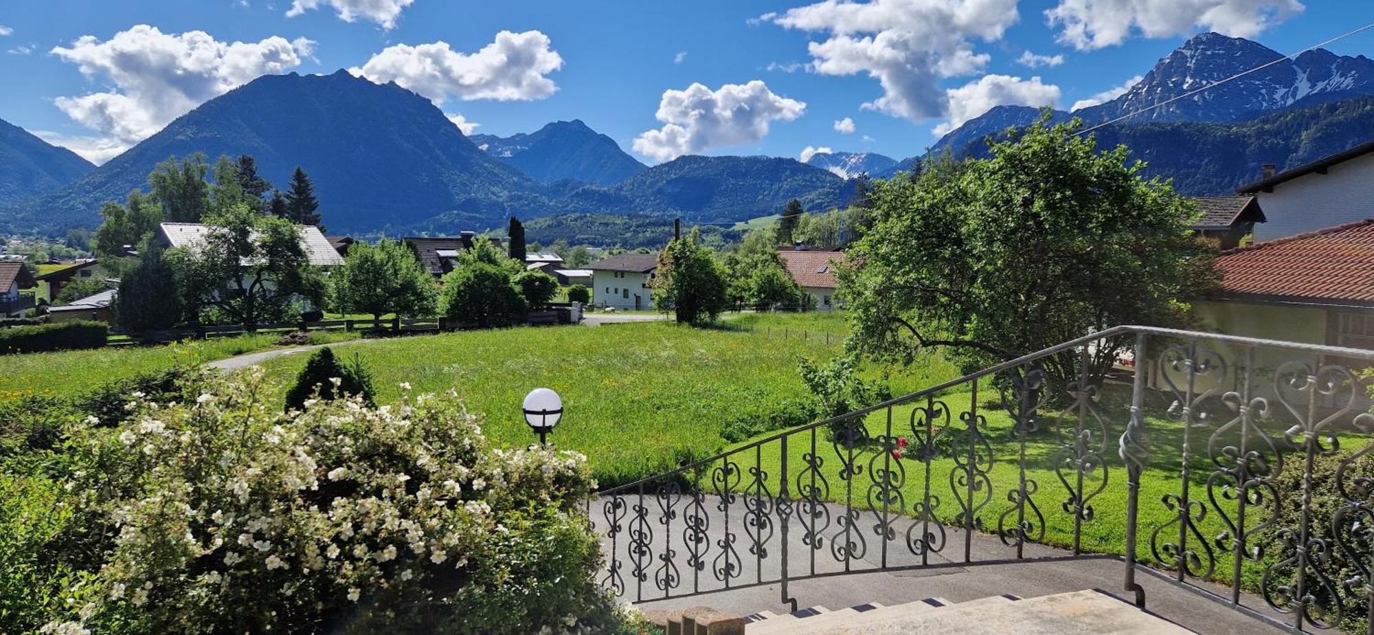 Chalet Hosp Reutte Villa Exterior photo