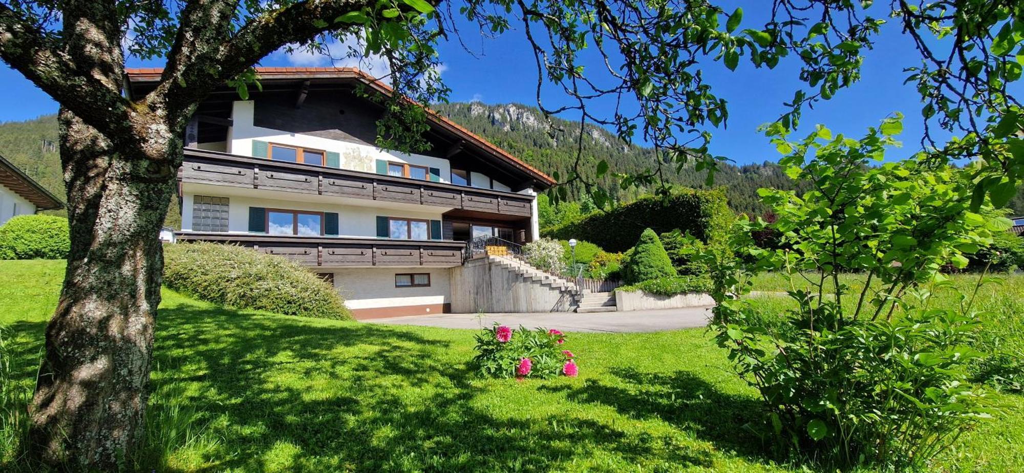 Chalet Hosp Reutte Villa Exterior photo